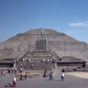 Sonnenpyramide/Mexiko