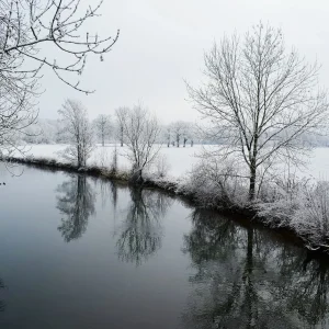 An der Brücke im Winter