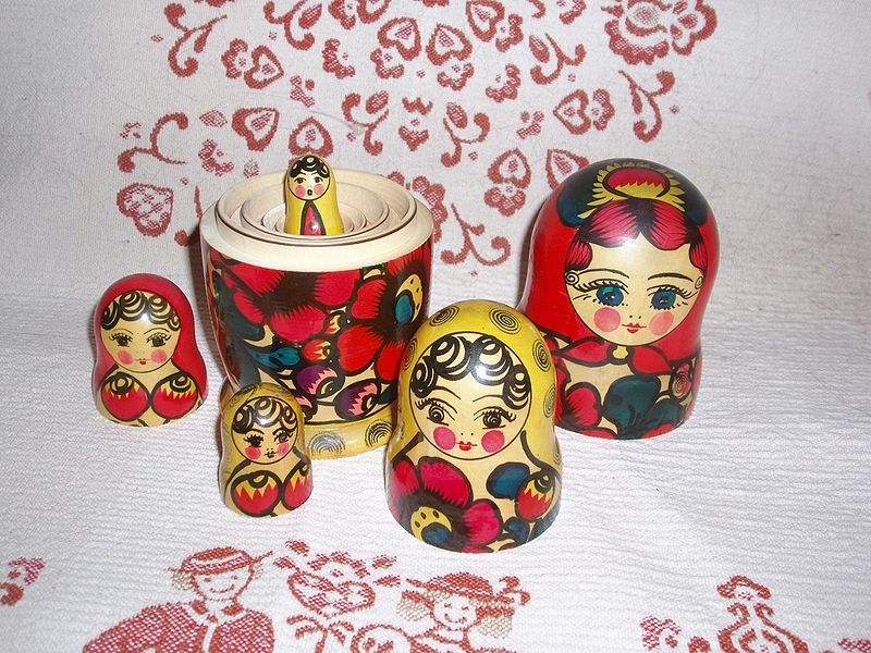 800px-Russian-Matroshka2.jpg