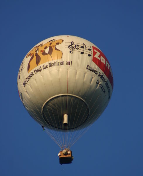 489px-Gasballon_ueber_gelsenkirchen_ftswe.jpg