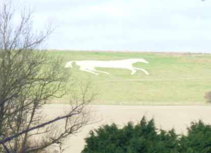 Devizes_White_Horse_%28geograph_4250140%29.jpg