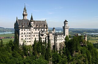 320px-Castle_Neuschwanstein.jpg