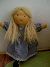 marie-blaueskleid.webp