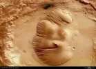 gesicht im nicolsonkrater.webp