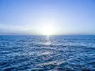 blauer-himmel-blaues-wasser-dammerung-706484.webp