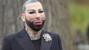! A harald-gloeoeckler-der-designer-ist-einer-von-zwoelf-dschungelstars-.webp