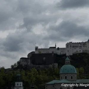 Blick auf die Festung vom Kapuzinerberg