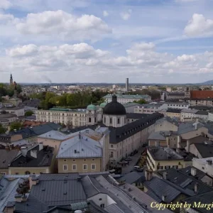 ber den Dchern von Salzburg, Ausblick vom Kapuzinerberg