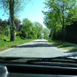 Strae nach mein  Dorf
