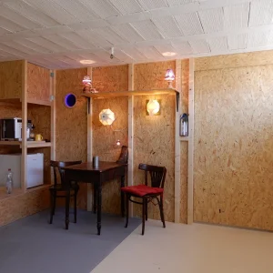 001.JPG