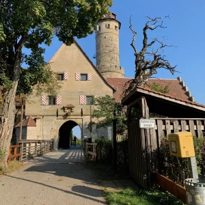 altenburg einfahrt.jpg