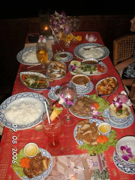 Abendessen auf dem Chao Praya