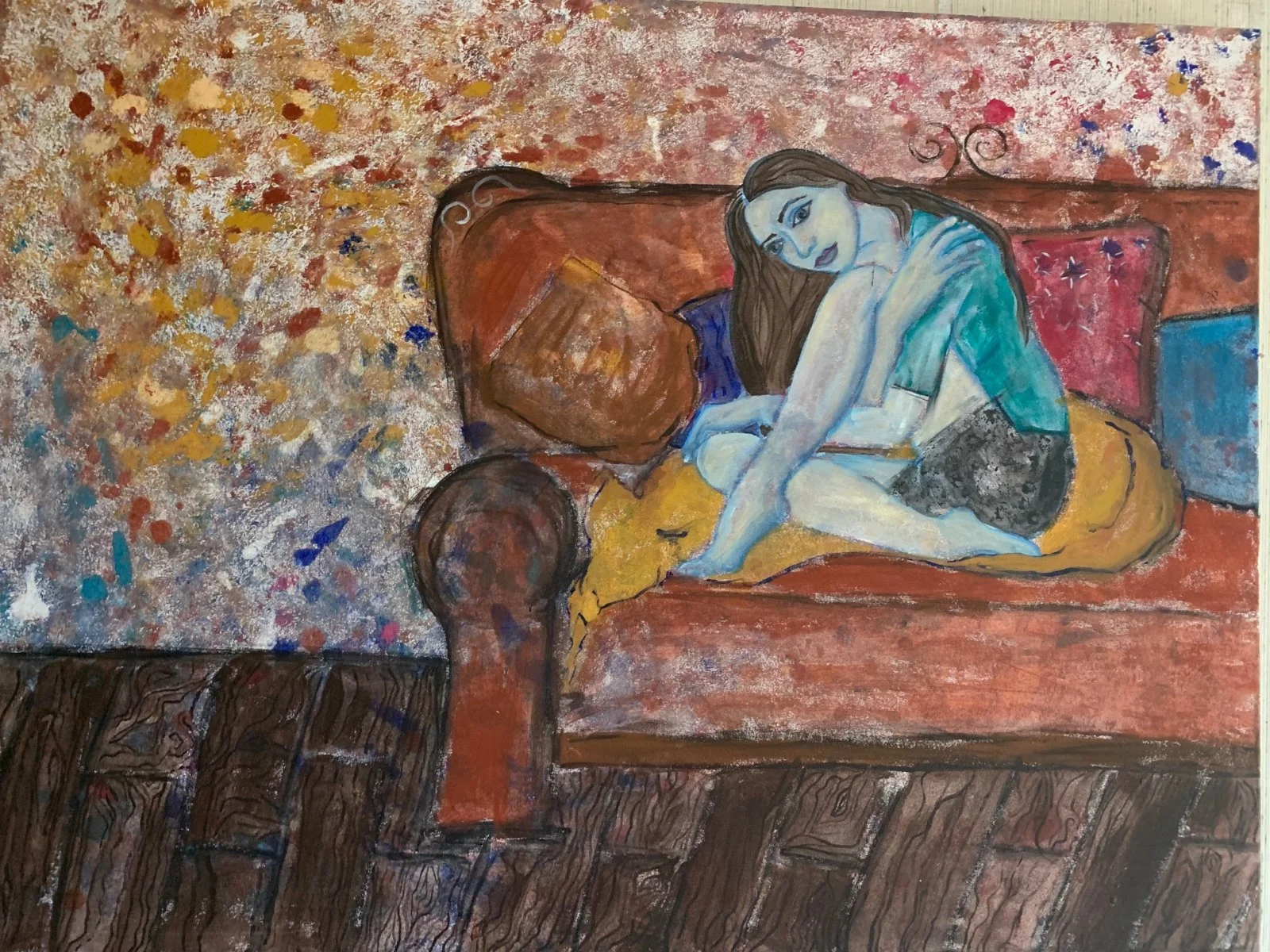blaue frau auf sofa.jpg