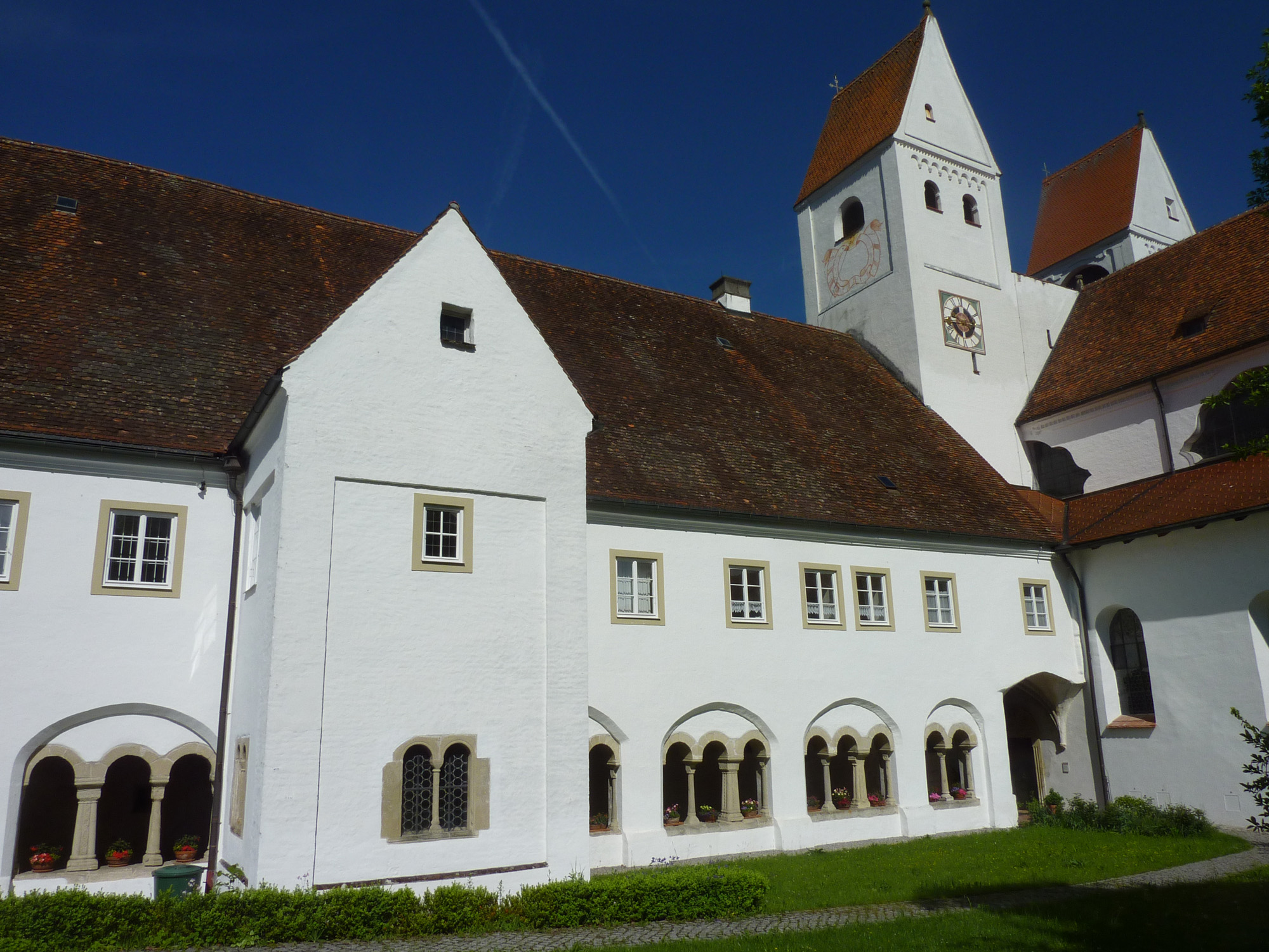 Steingaden-kreuzgang.jpg
