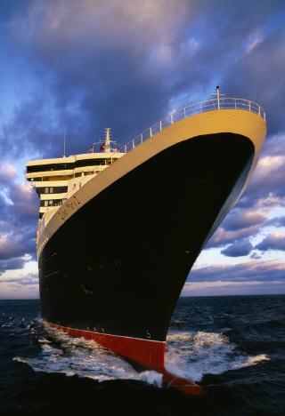 queenmary21table320.jpg