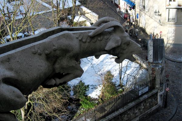 Gargoyle_Sacre_Coeur.jpg