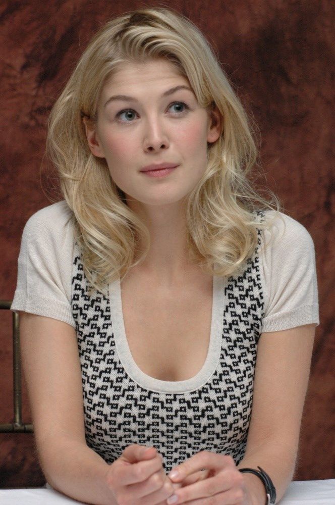4030092413a4a20863c64dbee87f875b--rosamond-pike-gone-girl.jpg