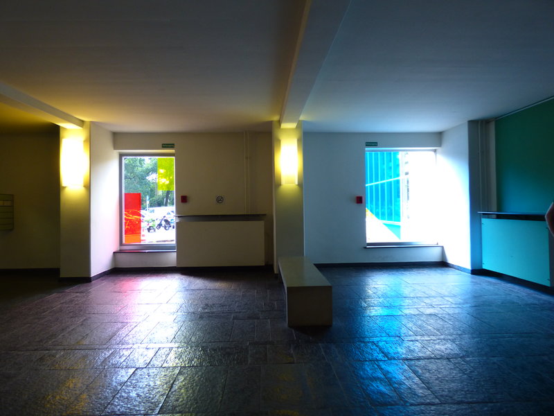 44104244lv.jpg