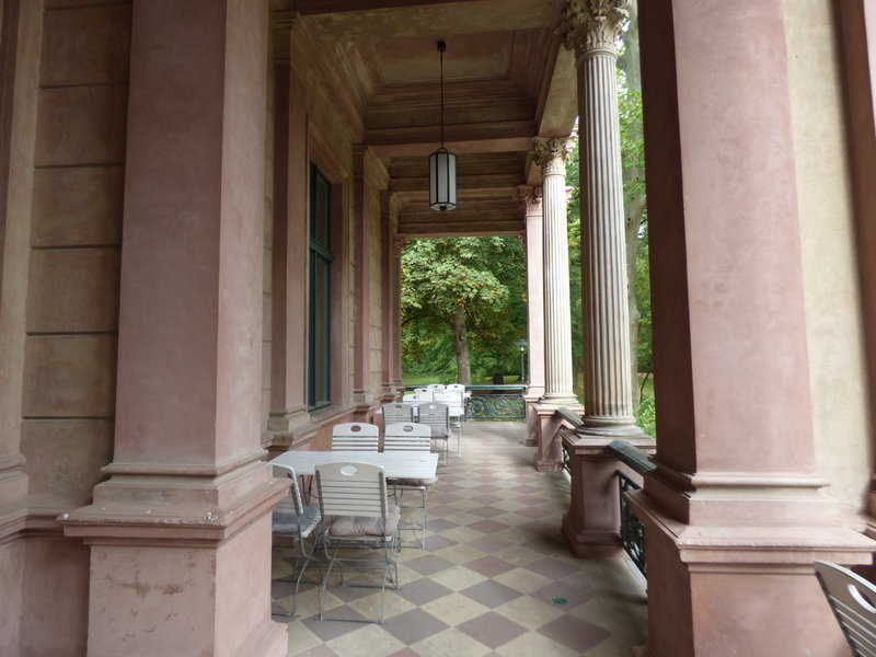42205733dp.jpg