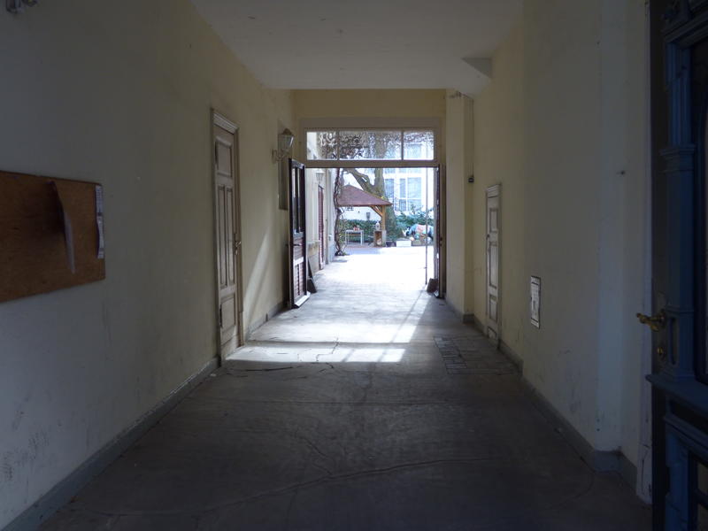 31930853re.jpg