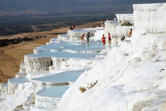 Pamukkale-Turkey.jpg