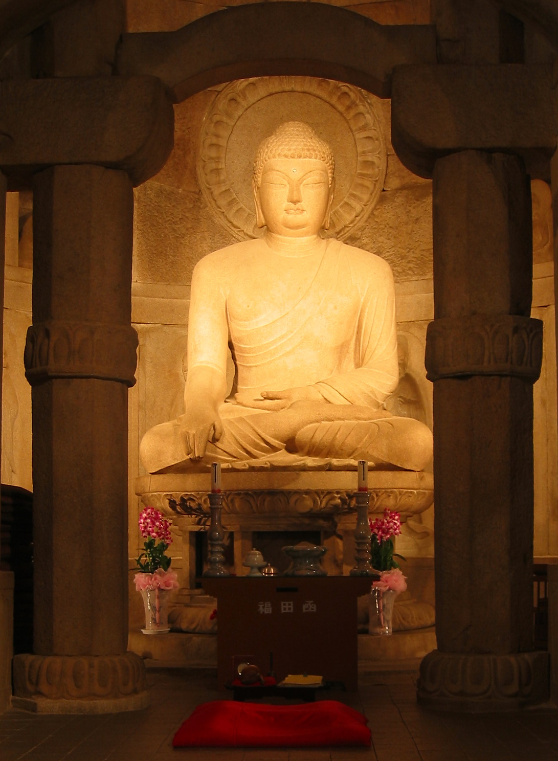 Seokguram_Buddha.JPG