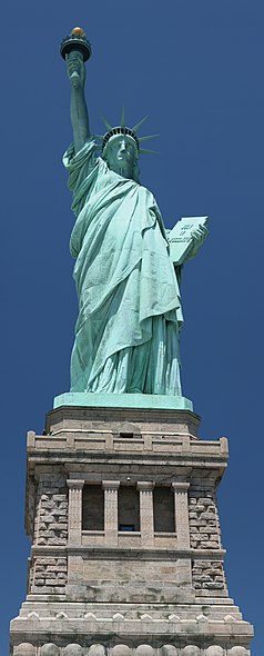 238px-Statue_of_Liberty_frontal_2.jpg